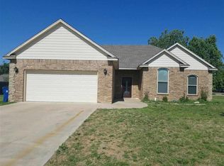96 Abby Rd, Enid, OK 73701
