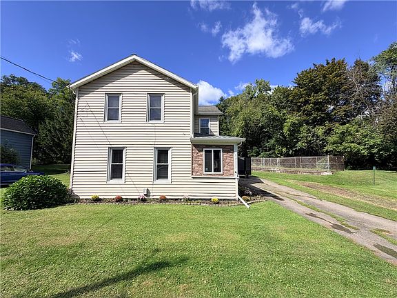 3rd image of 179 Chestnut St