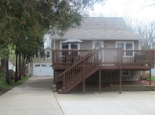 7701 E Wind Lake Rd, Wind Lake, WI 53185