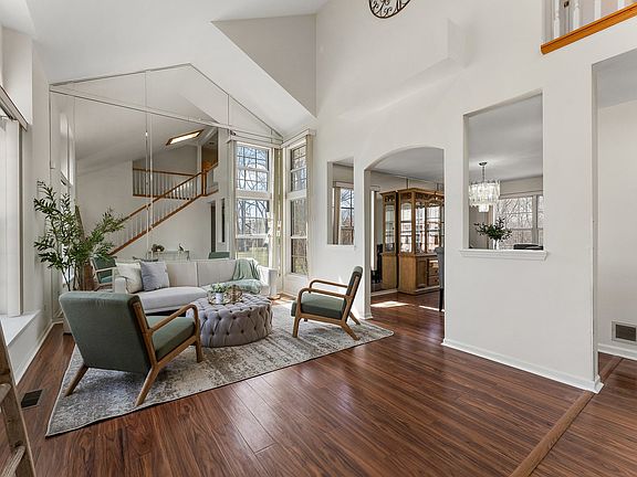 3rd image of 16534 Luella Ave