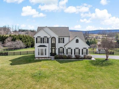 118 Carriage Dr, Harpers Ferry, WV, 25425
