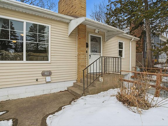 5th image of 40 Winona St E