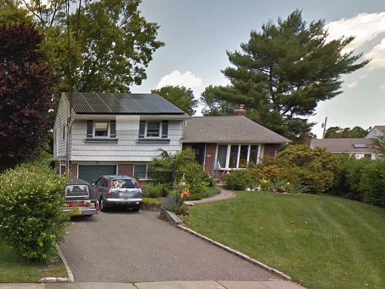 20 Switzerland Rd — Photo 1