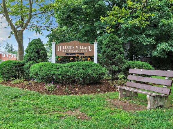 97 Towne House Road #97, Hamden, CT 06514