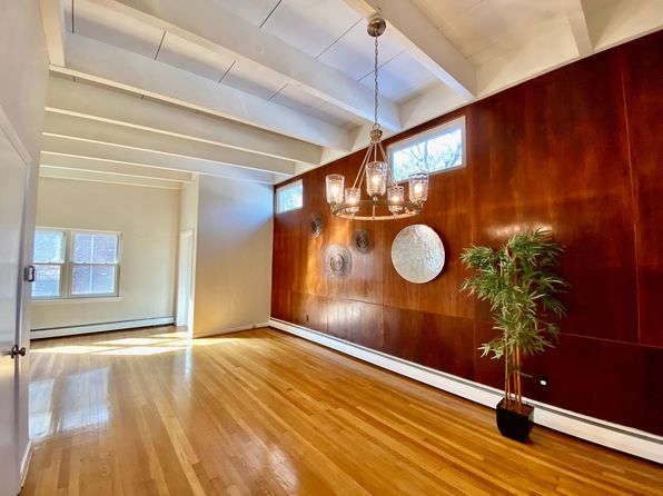 1217 Cloncurry Rd APT 2