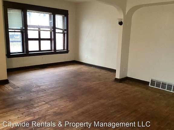 5th image of 3607 W Mount Vernon Ave Rear 5