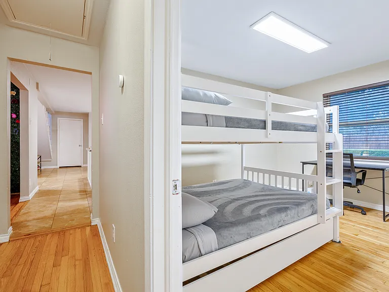 2352 Wildoak Dr #MAIN — Photo 31