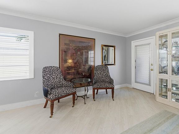 4th image of 847 Flanders R #847