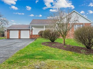 1184 Lakeview Dr, Latrobe, PA 15650