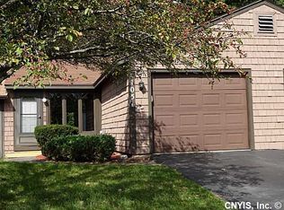 105 Golfcrest Cir, Baldwinsville, NY 13027