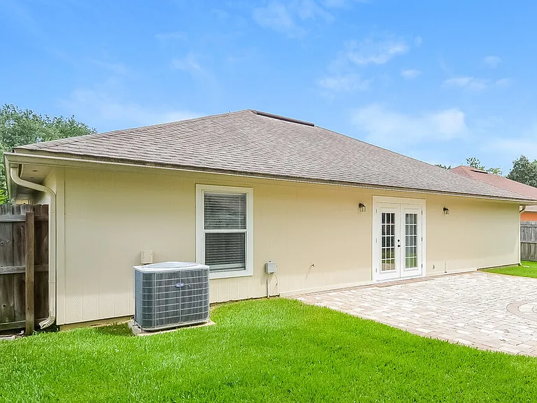 12640 Ashmore Green Dr S — Photo 19