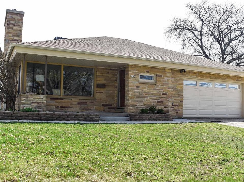 1st image of 7810 Saint Anne Ct