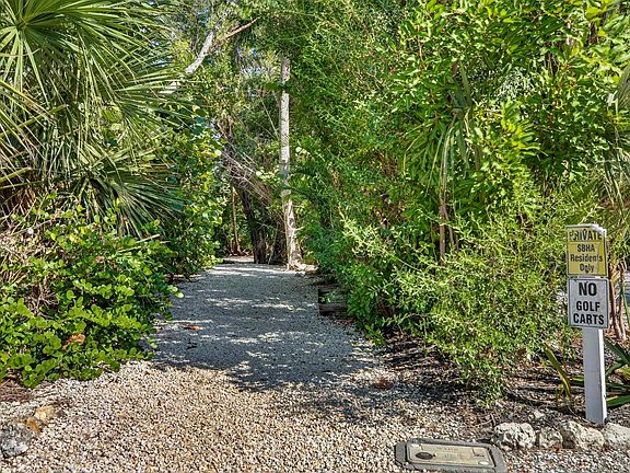 3rd image of 5307 Ladyfinger Lake Rd