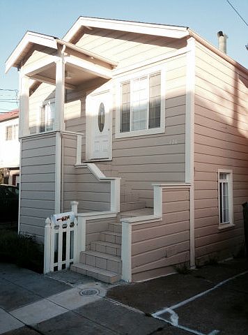 1st image of 126 Gardiner Ave