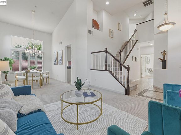 4th image of 5689 Mollie Cir