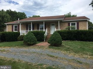 9 Red Bud Ln, Lovettsville, VA