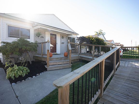 2nd image of 22932 Allor St