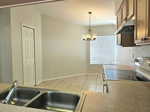 2nd image of 501 Lindsay Anne Ct