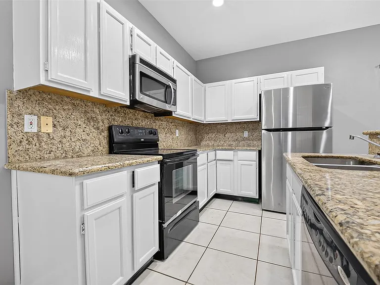 13607 Sable Ln — Photo 8