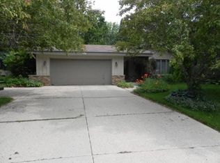 S67W13622 Fleetwood Rd, Muskego, WI 53150