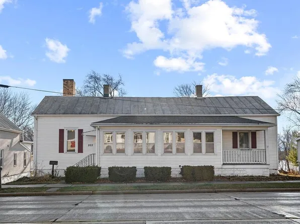 203 W Main St, Chilton, WI 53014