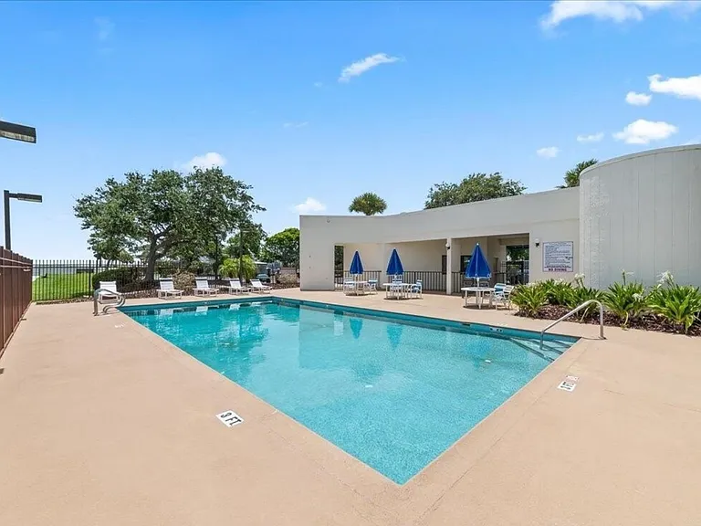 250 S Sykes Creek Pkwy #B309 — Photo 4