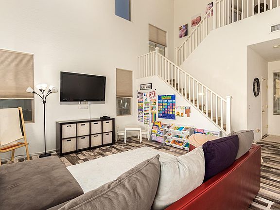 3rd image of 29846 W Mitchell Ave