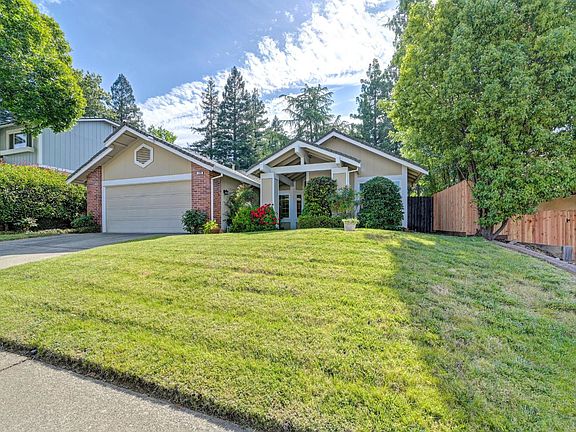2nd image of 129 Rambling Dr