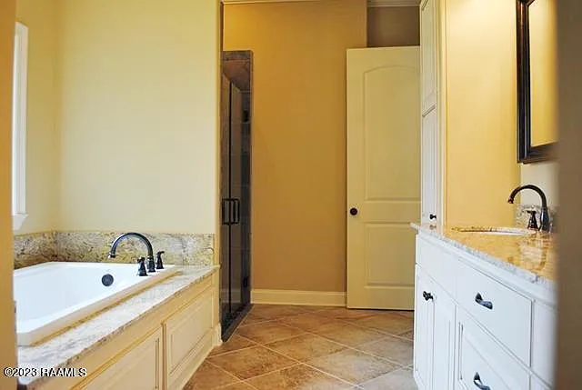 106 Clearwater Dr — Photo 8