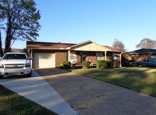 212 Larkwood Dr SW, Decatur, AL 35601