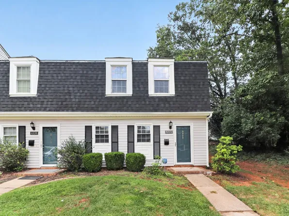 8322 Knights Bridge Rd, Charlotte, NC 28210