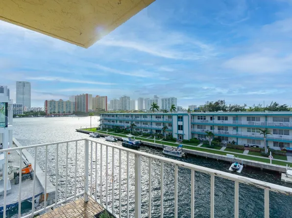 3944 NE 167th St APT 403, North Miami Beach, FL 33160