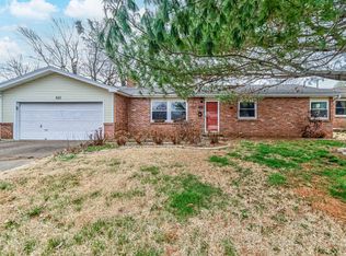 822 E Edgewood St, Springfield, MO 65807