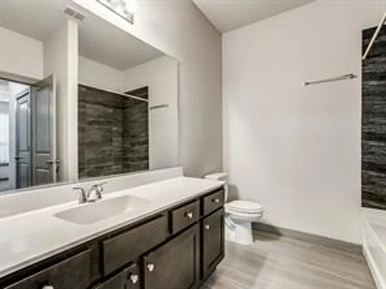 10604 Tube Dr — Photo 35