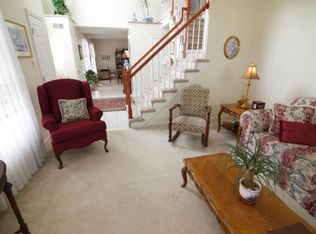 4445 Loraine Ln, Bethlehem, PA 18017