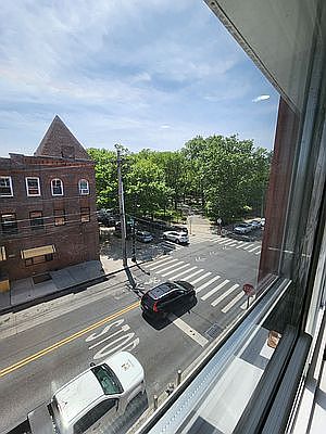 5th image of 241 Nassau Ave APT 3