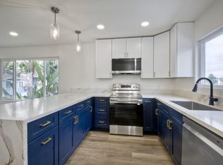 162 Terracina Way APT B, Vista, CA 92083
