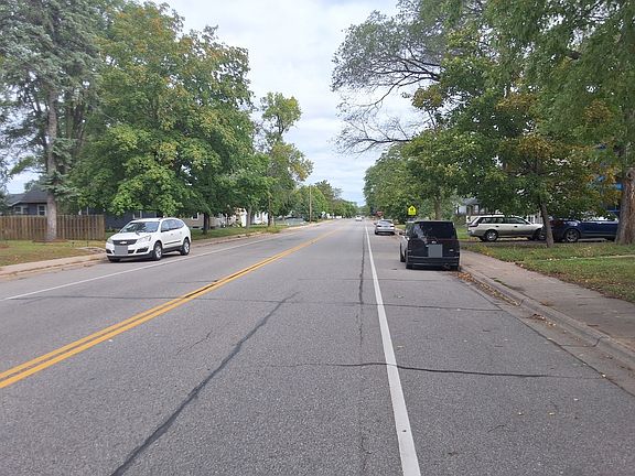 5th image of 921 33rd Ave N