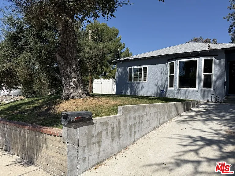 8561 Kyle St — Photo 41