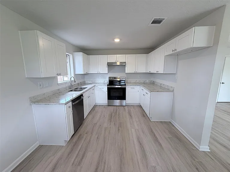 4103 Goulburn Dr — Photo 10