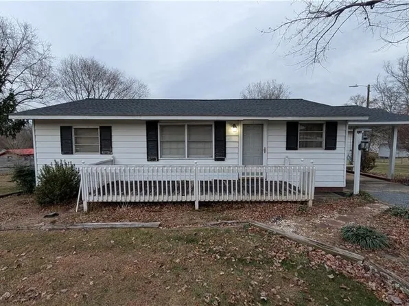 763 Worthville St, Randleman, NC 27317