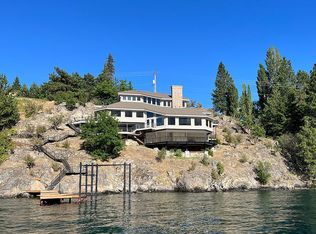 895 Greens Landing Rd, Manson, WA 98831