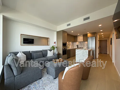 3800 Capozzi Rd #807 Photo 1