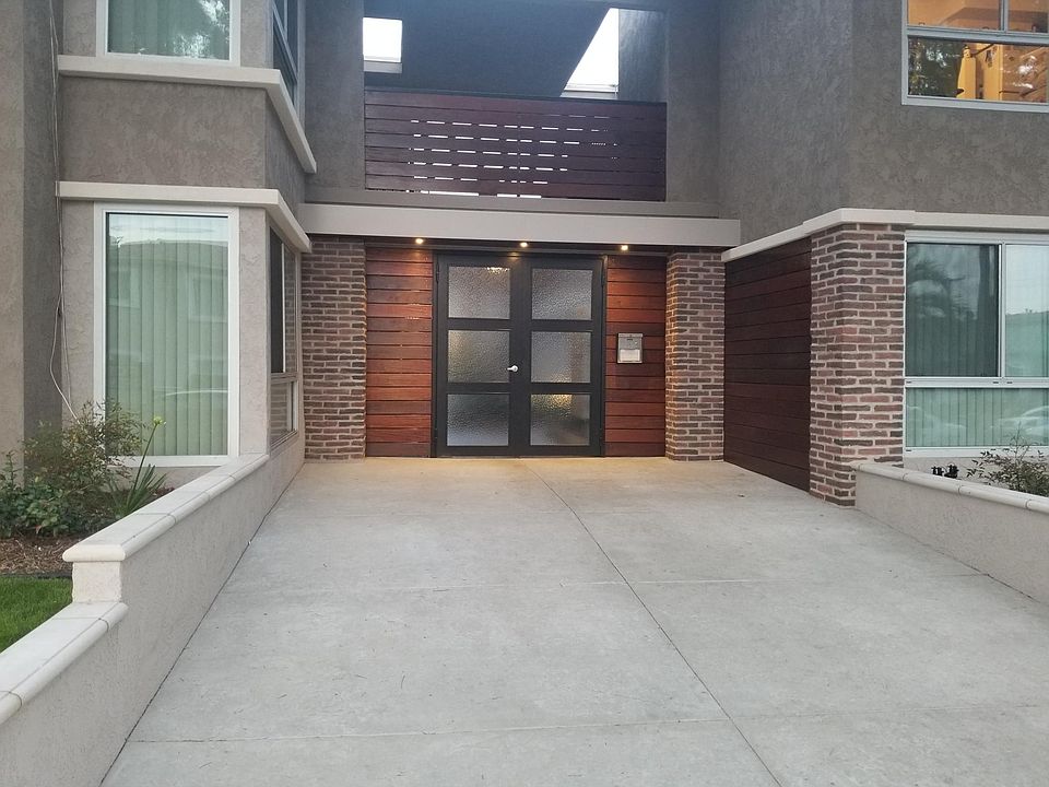 1st image of 7630 Milton Ave APT 4