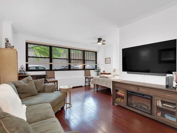 180 W End Ave APT 1N, New York, NY 10023