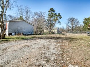 812 W Trinity St, Madisonville, TX 77864