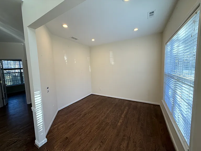 9530 Oswald Ln — Photo 5