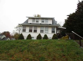 1042 W Truman Rd, Independence, MO 64050