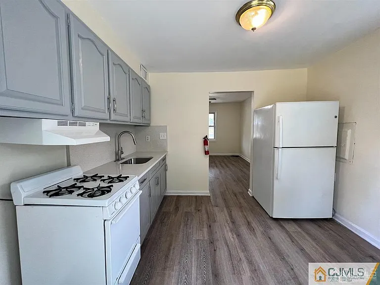 1008 Terrace Blvd — Photo 7