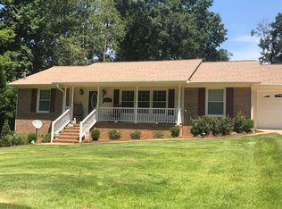 653 Evergreen Cir, Sandersville, GA 31082